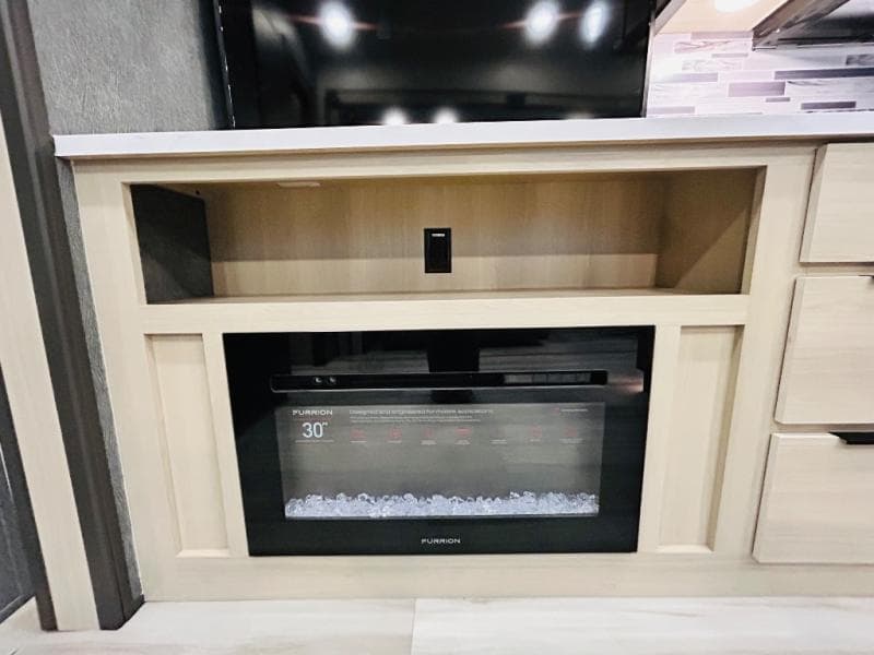 2025 Forest River 2025 Forest River Wildcat - thumbnail 52