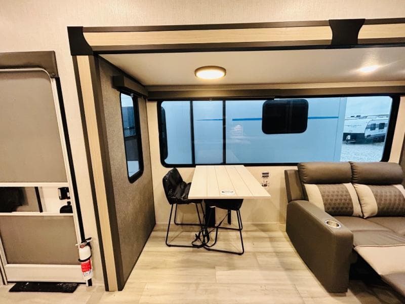 2025 Forest River 2025 Forest River Wildcat - thumbnail 54