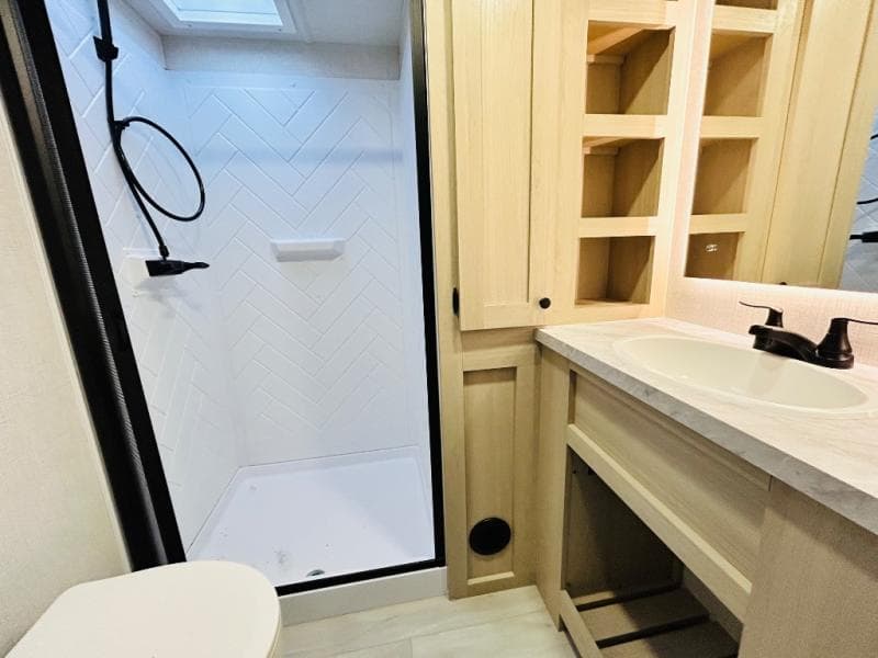 2025 Forest River 2025 Forest River Wildcat - thumbnail 62