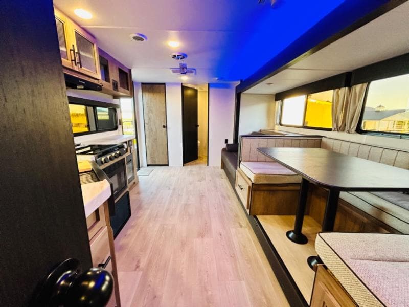 2025 Forest River 2025 Forest River Cherokee Grey Wolf - thumbnail 21