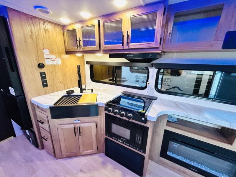 2025 Forest River 2025 Forest River Cherokee Grey Wolf - thumbnail 24