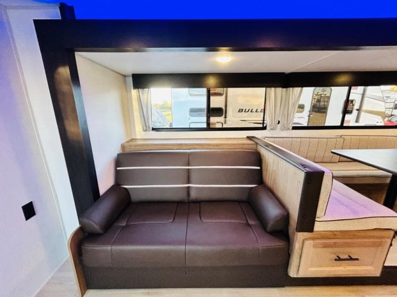 2025 Forest River 2025 Forest River Cherokee Grey Wolf - thumbnail 48