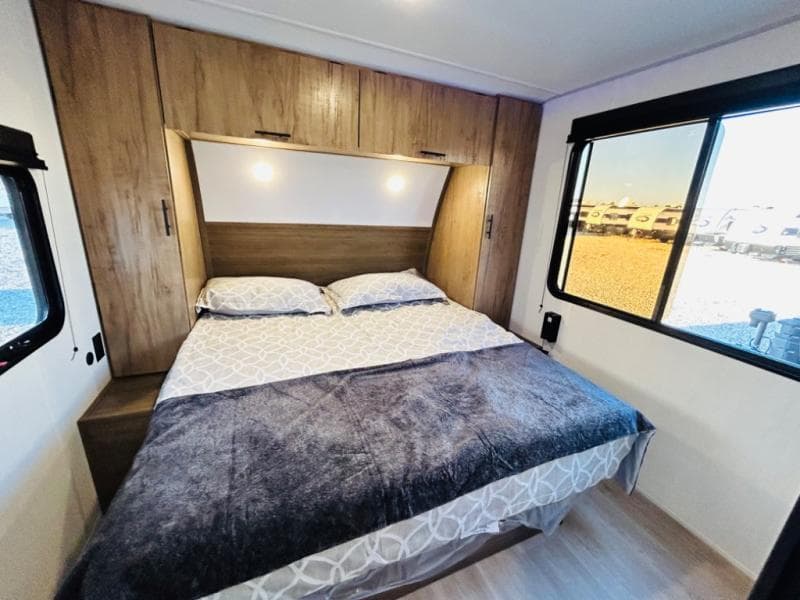 2025 Forest River 2025 Forest River Cherokee Grey Wolf - thumbnail 70