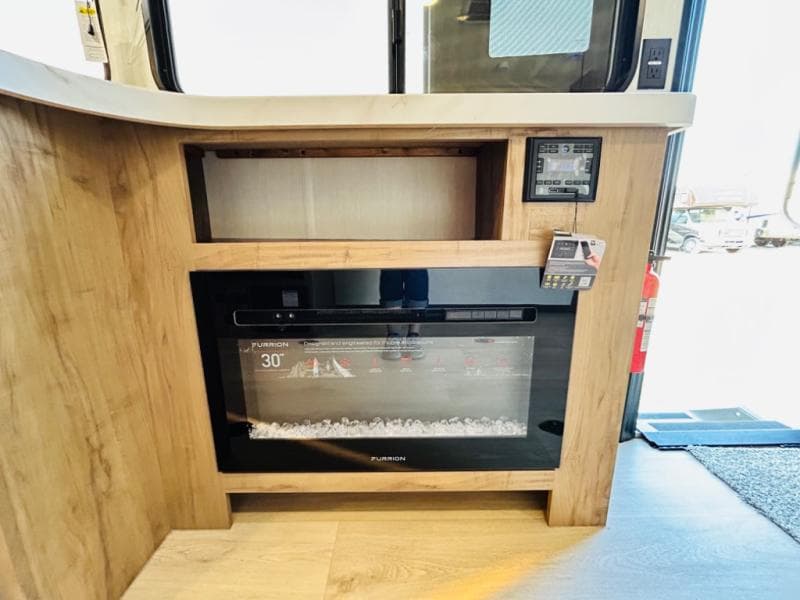 2025 Forest River 2025 Forest River Cherokee Grey Wolf - thumbnail 30