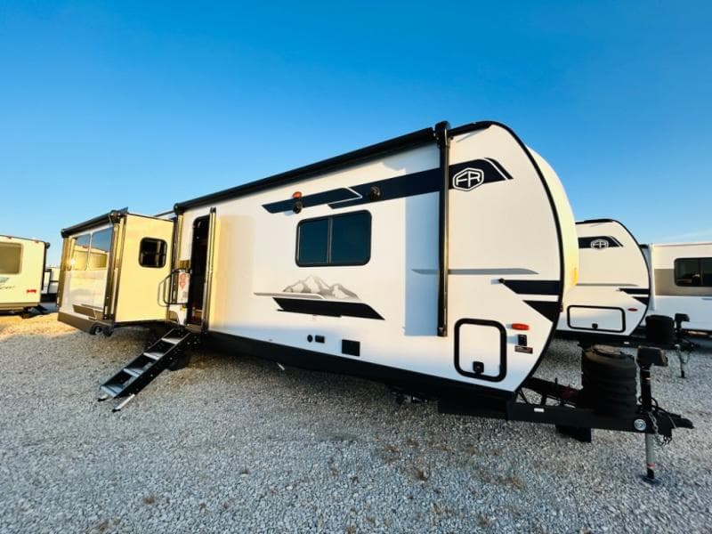 2025 Forest River 2025 Forest River Surveyor - thumbnail 3