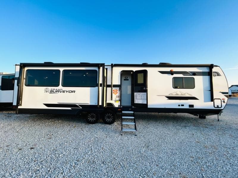 2025 Forest River 2025 Forest River Surveyor - thumbnail 4