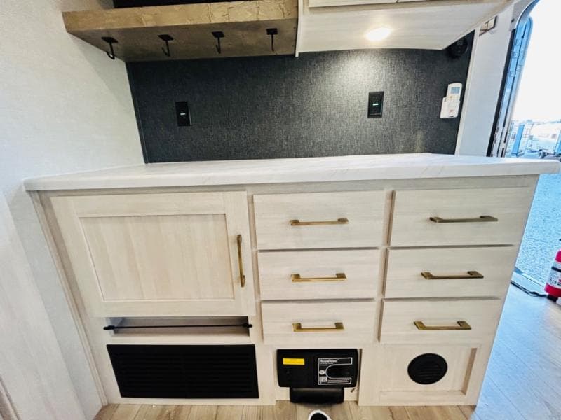 2025 Forest River 2025 Forest River Surveyor - thumbnail 37