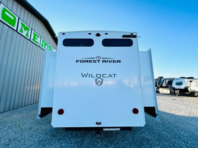 2025 Forest River 2025 Forest River Wildcat - thumbnail 6
