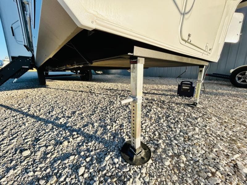 2025 Forest River 2025 Forest River Wildcat - thumbnail 10