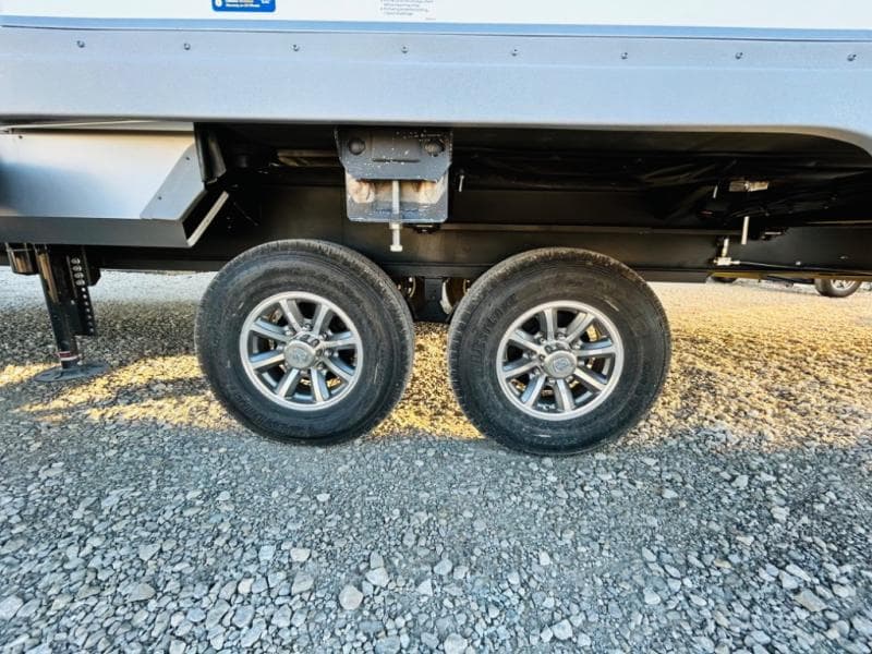 2025 Forest River 2025 Forest River Wildcat - thumbnail 11