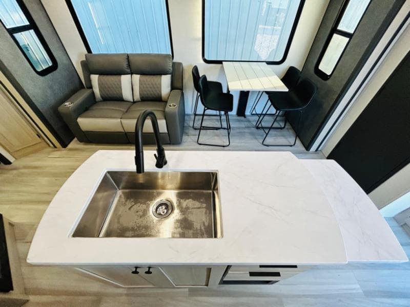 2025 Forest River 2025 Forest River Wildcat - thumbnail 26