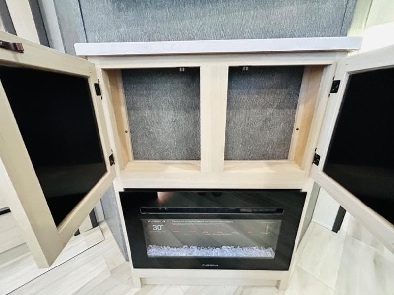 2025 Forest River 2025 Forest River Wildcat - thumbnail 37