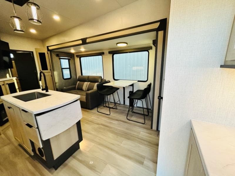 2025 Forest River 2025 Forest River Wildcat - thumbnail 39