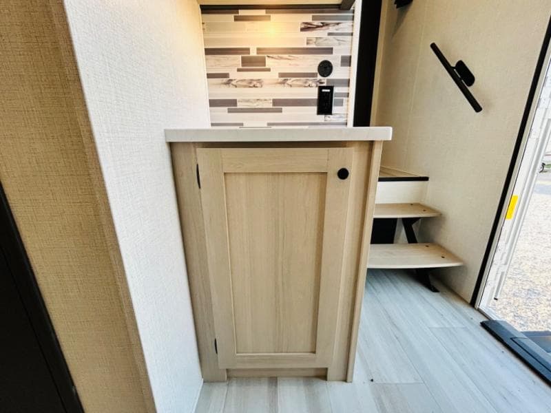 2025 Forest River 2025 Forest River Wildcat - thumbnail 41