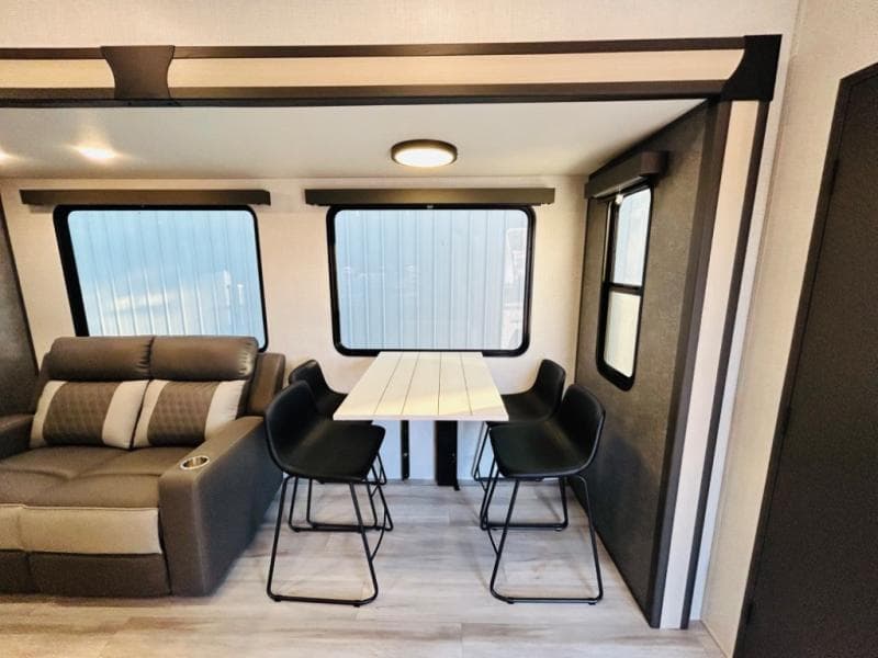 2025 Forest River 2025 Forest River Wildcat - thumbnail 47