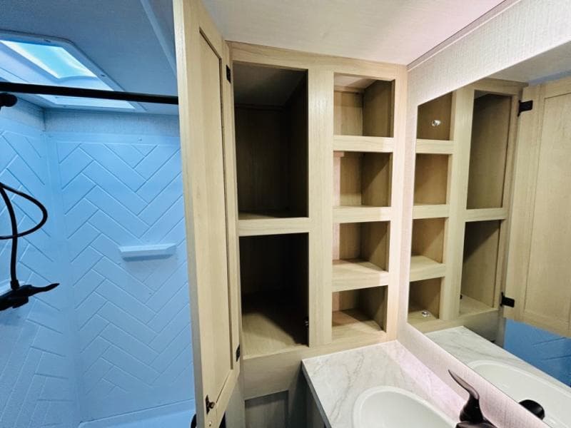 2025 Forest River 2025 Forest River Wildcat - thumbnail 58