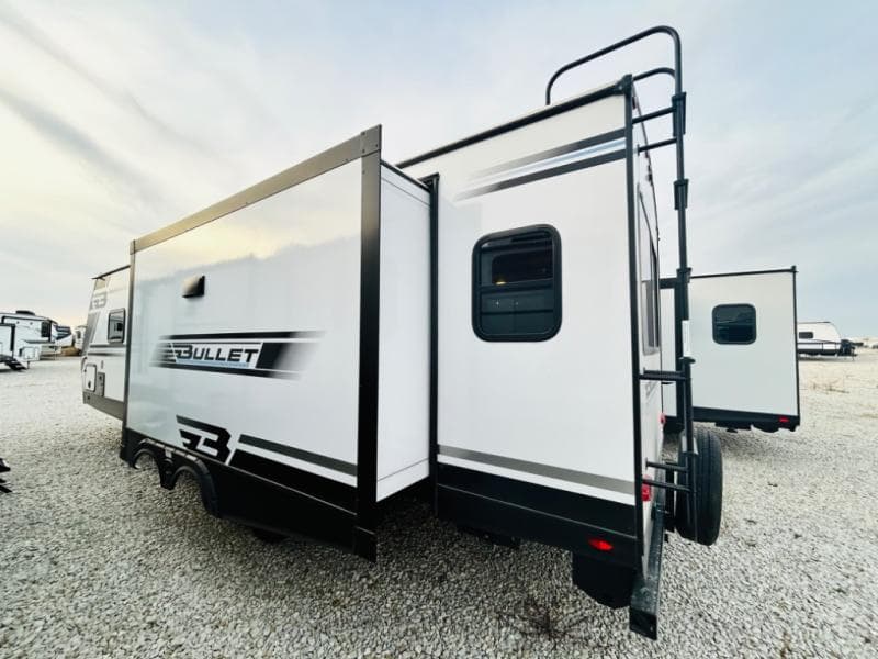 2025 Keystone RV 2025 Keystone RV Bullet Crossfire - thumbnail 6
