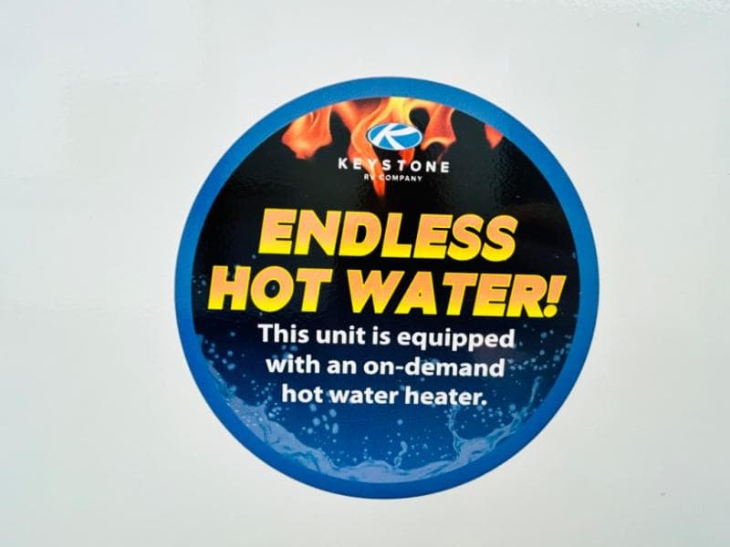 2025 Keystone RV 2025 Keystone RV Bullet Crossfire - thumbnail 9