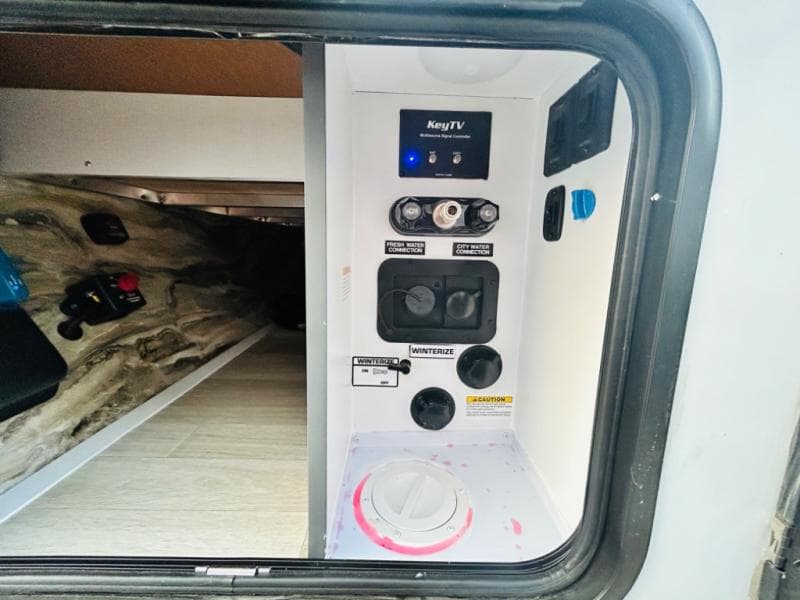 2025 Keystone RV 2025 Keystone RV Bullet Crossfire - thumbnail 15