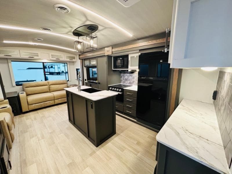 2025 Keystone RV 2025 Keystone RV Bullet Crossfire - thumbnail 19