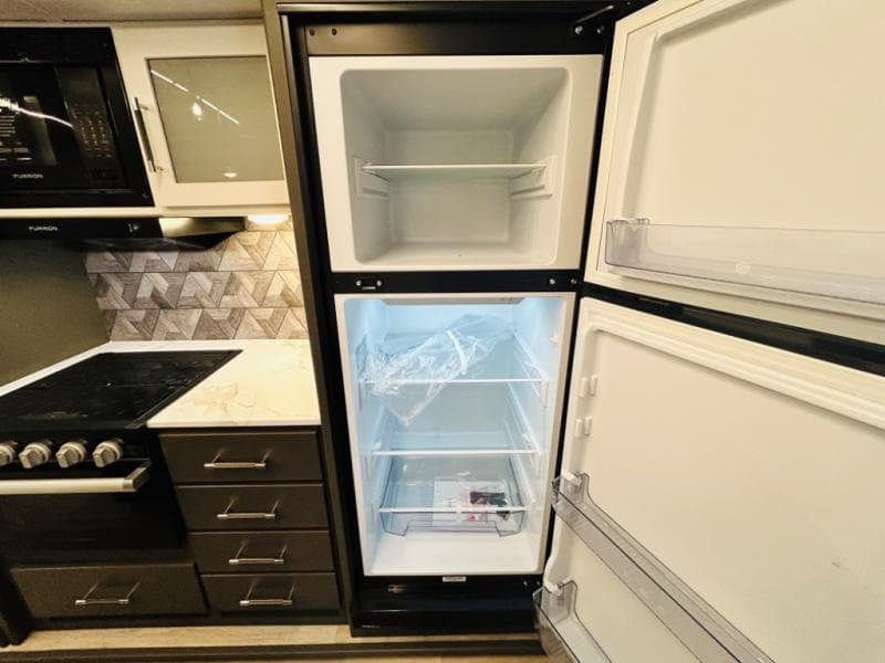 2025 Keystone RV 2025 Keystone RV Bullet Crossfire - thumbnail 37