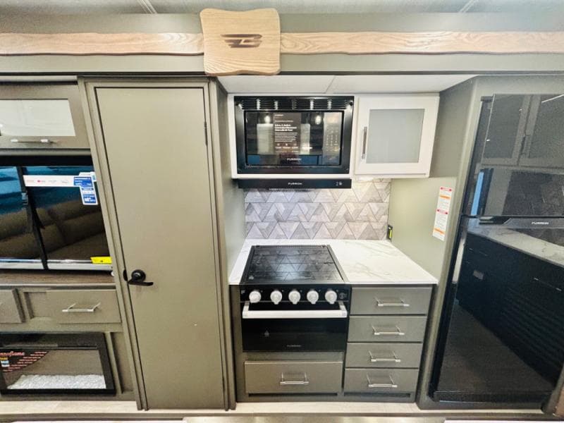 2025 Keystone RV 2025 Keystone RV Bullet Crossfire - thumbnail 38