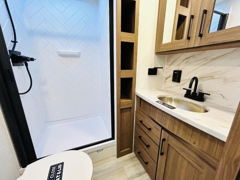 2025 Alliance 2025 Alliance Delta - thumbnail 60