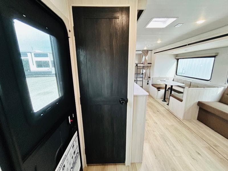 2025 Forest River 2025 Forest River Surveyor - thumbnail 37