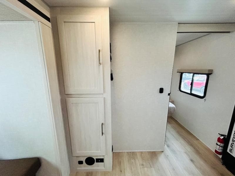 2025 Forest River 2025 Forest River Surveyor - thumbnail 42