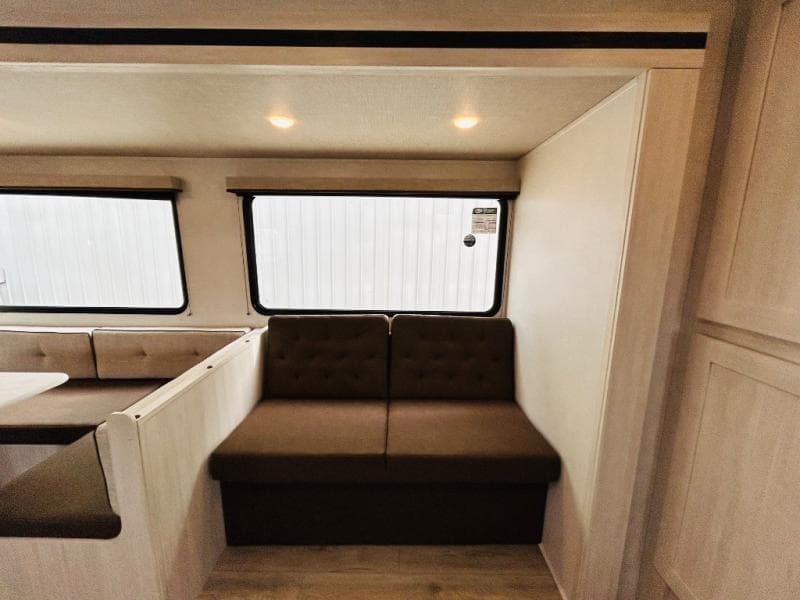 2025 Forest River 2025 Forest River Surveyor - thumbnail 44