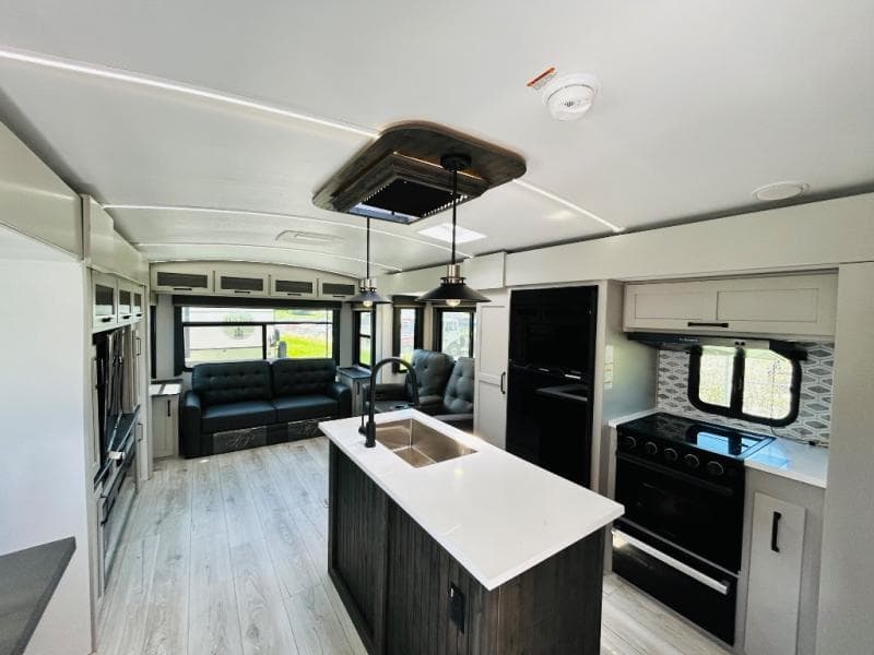 2025 Keystone 2025 Keystone Outback - thumbnail 13