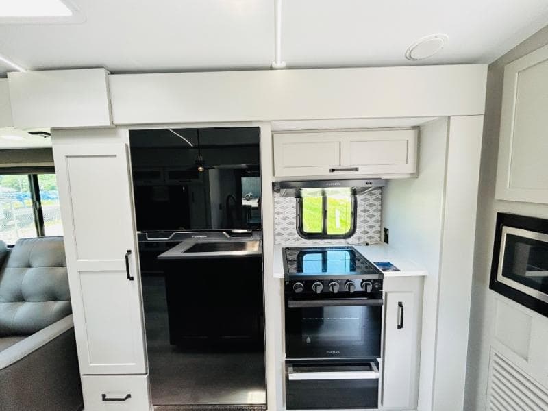 2025 Keystone 2025 Keystone Outback - thumbnail 14