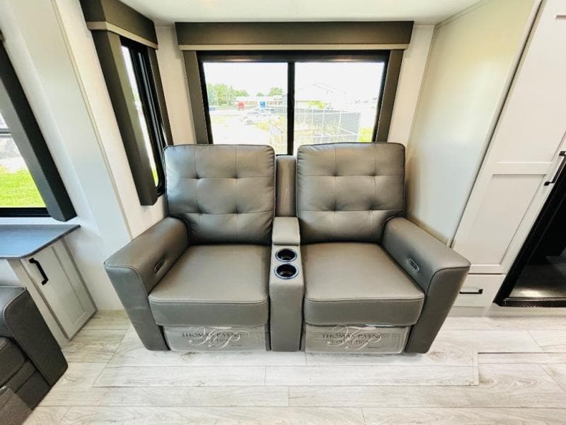 2025 Keystone 2025 Keystone Outback - thumbnail 24