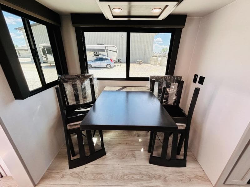 2025 Keystone 2025 Keystone Outback - thumbnail 29