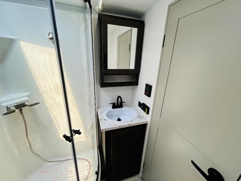 2025 Keystone 2025 Keystone Outback - thumbnail 30