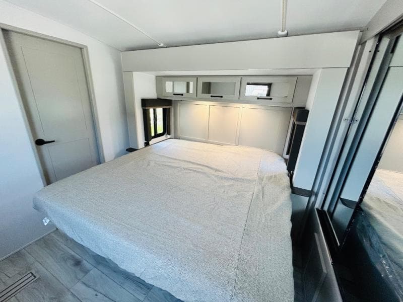 2025 Keystone 2025 Keystone Outback - thumbnail 36