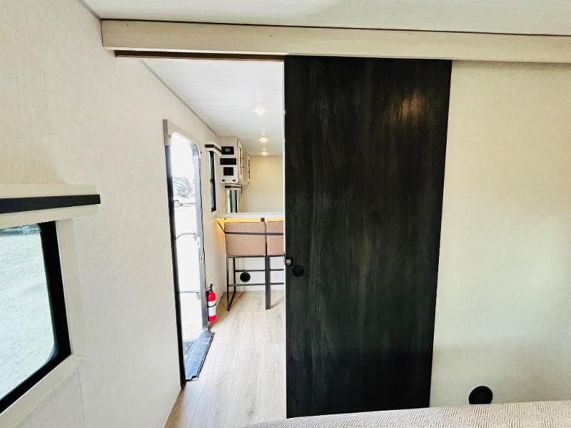 2025 Forest River 2025 Forest River Surveyor - thumbnail 20