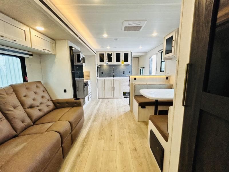 2025 Forest River 2025 Forest River Surveyor - thumbnail 21