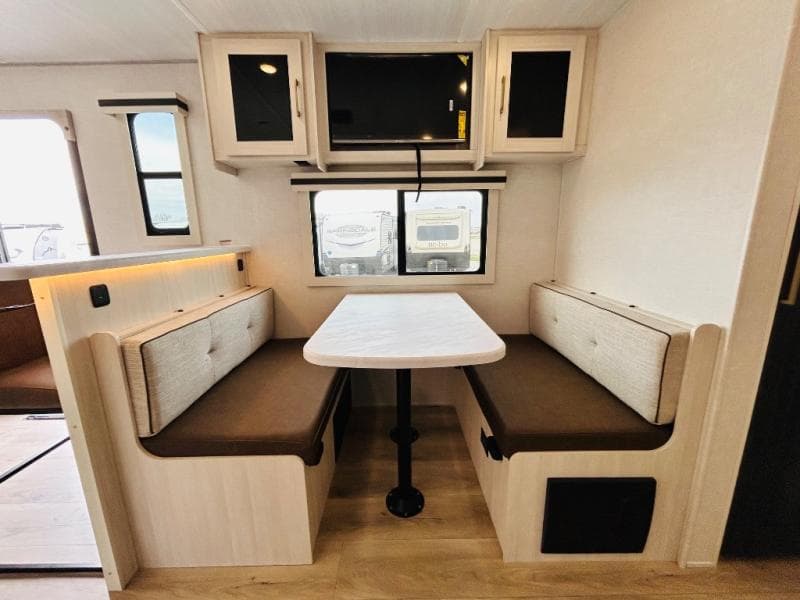 2025 Forest River 2025 Forest River Surveyor - thumbnail 46