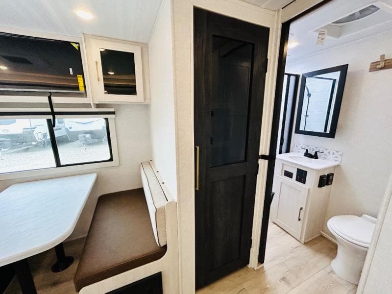 2025 Forest River 2025 Forest River Surveyor - thumbnail 52