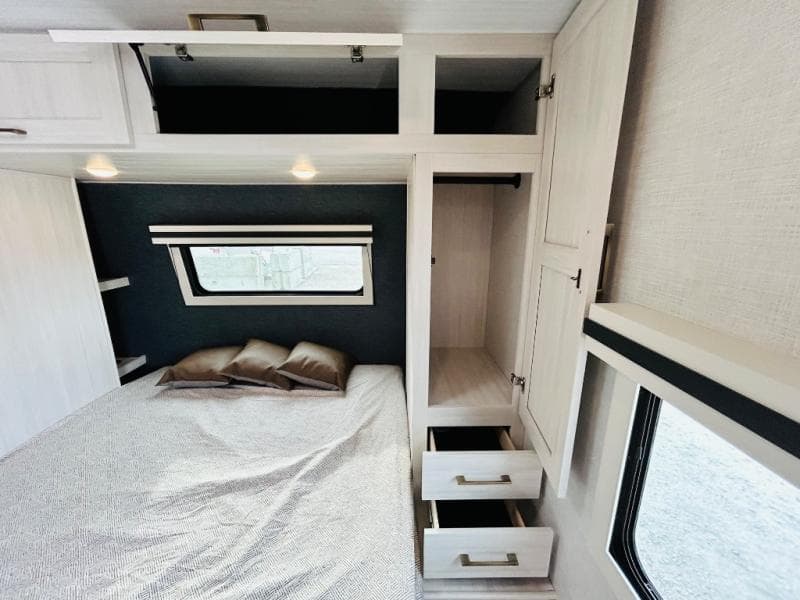 2025 Forest River 2025 Forest River Surveyor - thumbnail 74