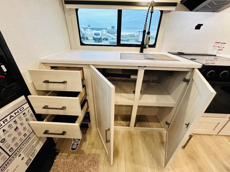 2025 Forest River 2025 Forest River Surveyor Legend - thumbnail 34