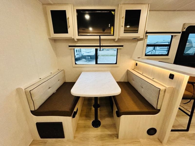 2025 Forest River 2025 Forest River Surveyor Legend - thumbnail 47