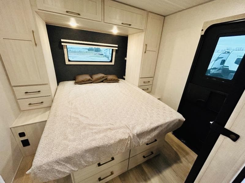 2025 Forest River 2025 Forest River Surveyor Legend - thumbnail 64