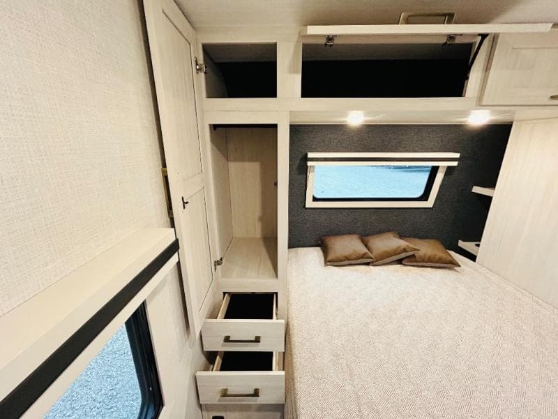 2025 Forest River 2025 Forest River Surveyor Legend - thumbnail 70