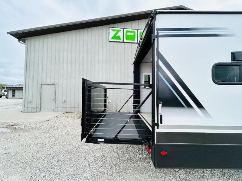 2025 Keystone 2025 Keystone Bullet - thumbnail 6