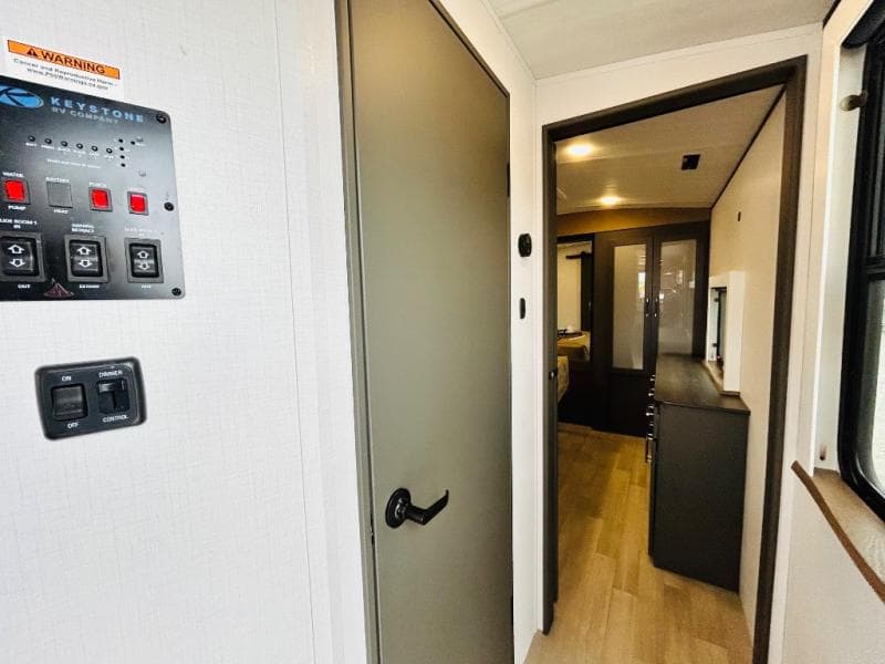 2025 Keystone 2025 Keystone Bullet - thumbnail 18