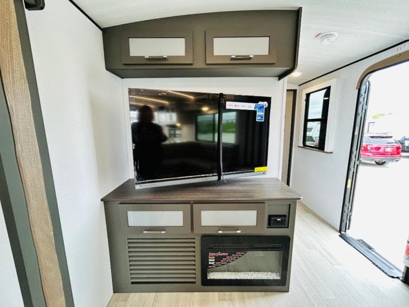 2025 Keystone 2025 Keystone Bullet - thumbnail 53