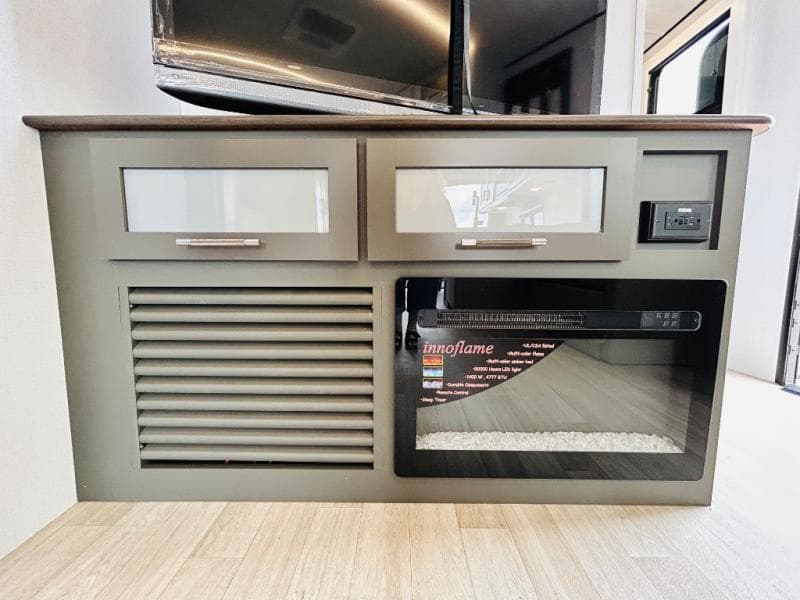 2025 Keystone 2025 Keystone Bullet - thumbnail 57