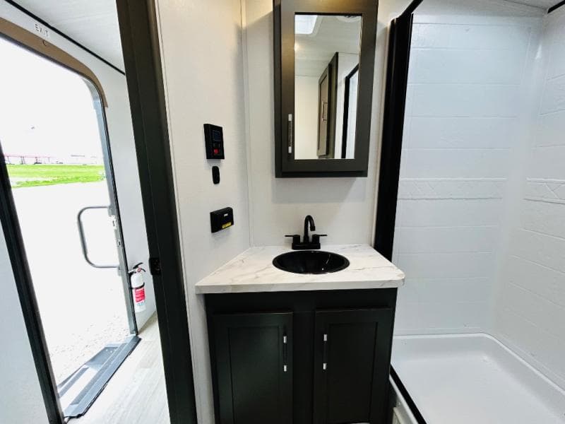 2025 Keystone 2025 Keystone Bullet - thumbnail 60